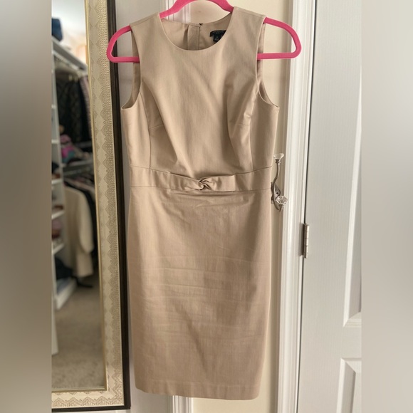Size 4P Ann Taylor sheath dress - Picture 1 of 3